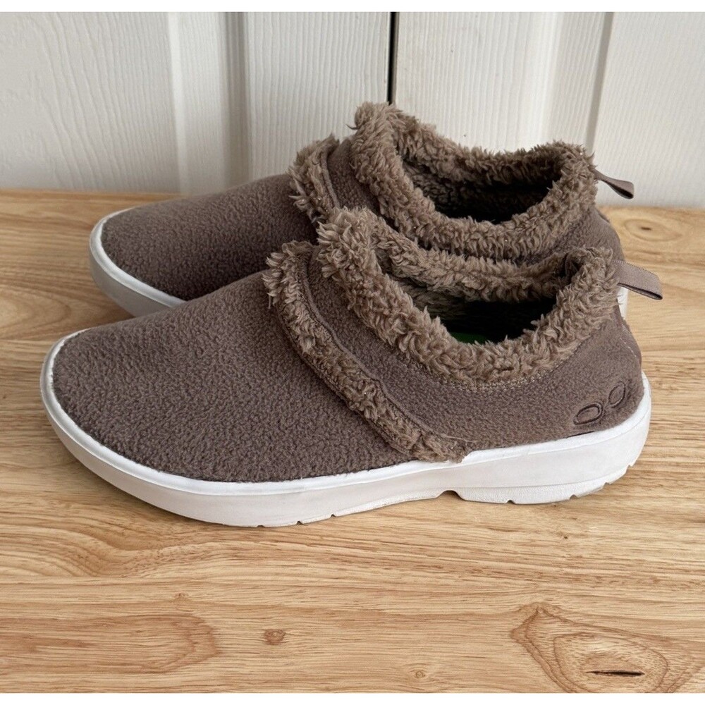 OOFOS OOCoozie Low Women Chocolate Brown Sherpa Recovery Shoes 5074 Size 9